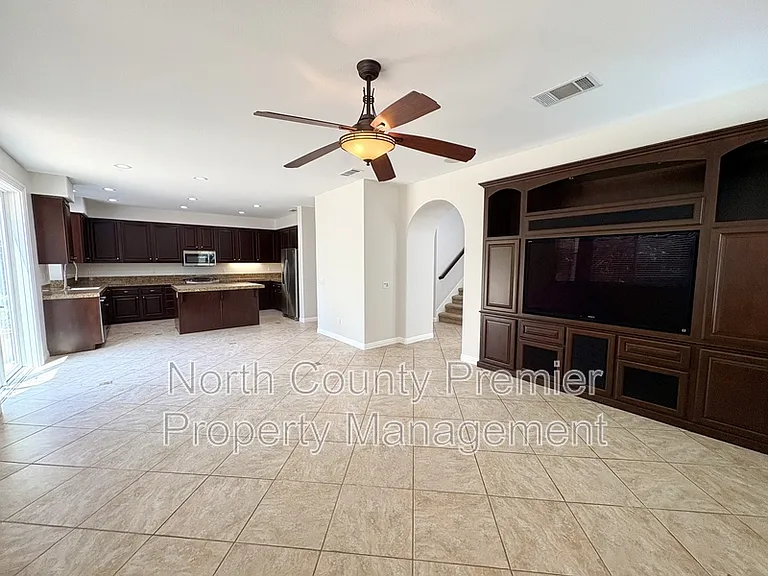 6071 Paseo Pradera — Photo 15