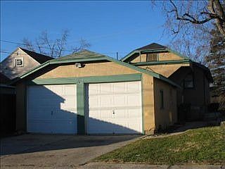 2nd image of 2910 W Hillcrest Ave