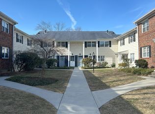 245 Unquowa Rd APT 48, Fairfield, CT 06824
