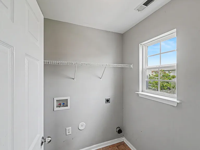 10521 Barvas St — Photo 19