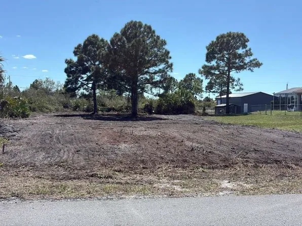 2915 68th St W, Lehigh Acres, FL 33971