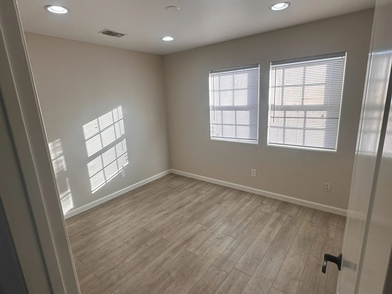 3835 Camellia Dr — Photo 1