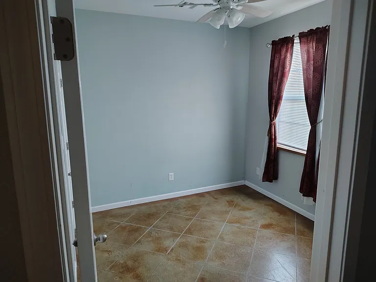 2706 Neosho Heights Ave — Photo 3