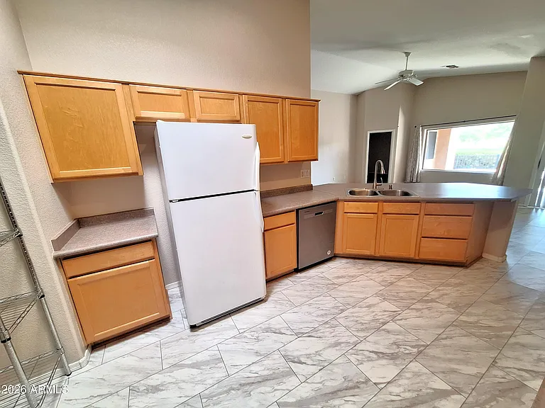 3307 E Fremont Rd — Photo 15