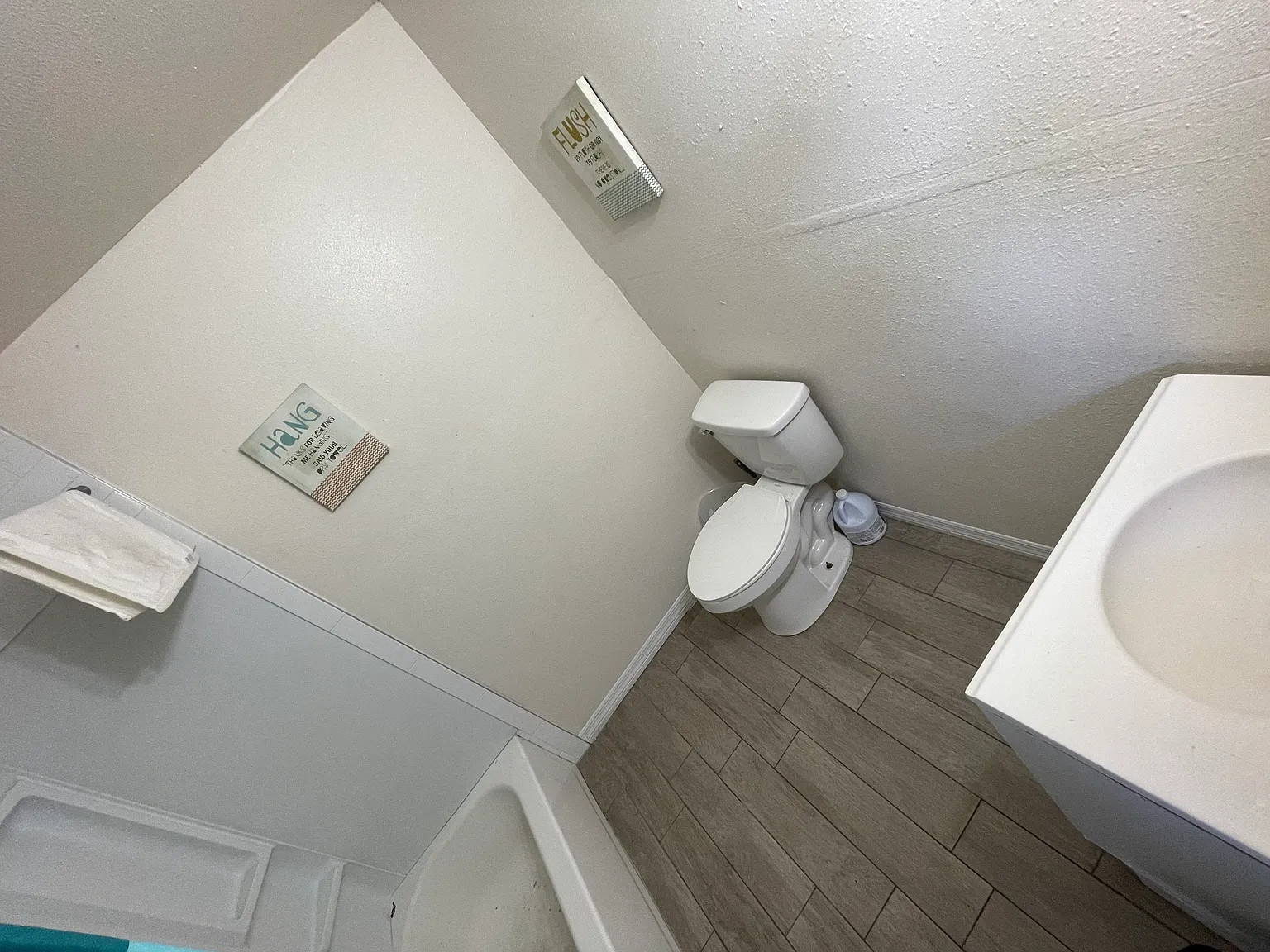 1 bed, 800 sqft, $995 — Photo 2