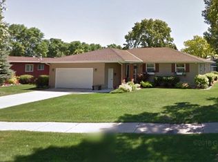 3011 W Elmwood Dr, Grand Forks, ND 58201