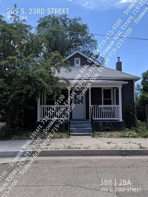 Home in Old Colorado City — Photo 2