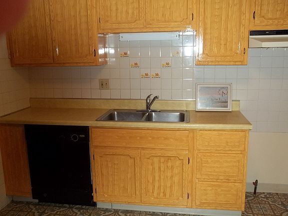 4th image of 6445 Brookhill Dr