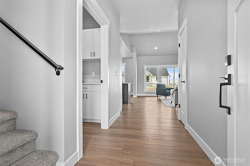 4th image of 320 W 3rd Street