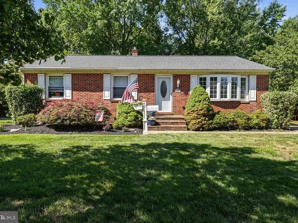 135 Casimir Dr, New Castle, DE 19720