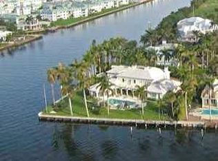 570 Wright Way, Gulf Stream, FL 33483