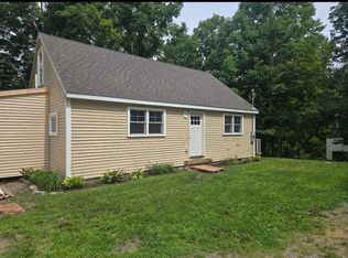 39 High Street, Freedom, ME 04941