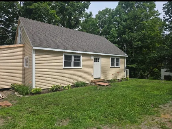 39 High Street, Freedom, ME 04941