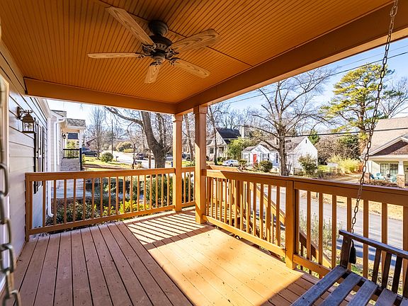 This section of Pasley Ave is a quiet dead-end with wonderful neighbors! It's common to see dogs, kids, and the occasional cat playing on the street.