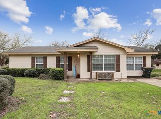 103 Poenitsch St, Cuero, TX 77954