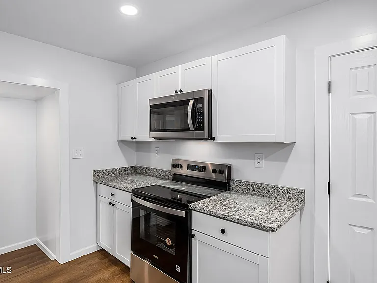 1007 Spring St — Photo 9