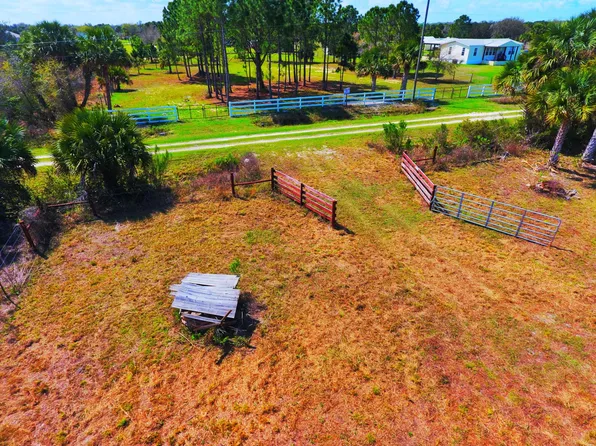 19785 NW 284th Street, Okeechobee, FL 34972