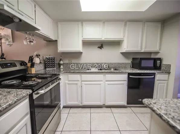 212 Bruce St, Las Vegas, NV 89101