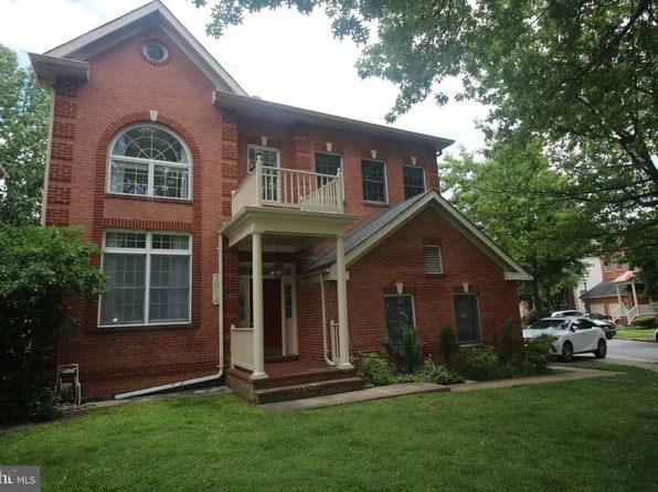 3014 Windy Knoll Ct, Rockville, MD 20850