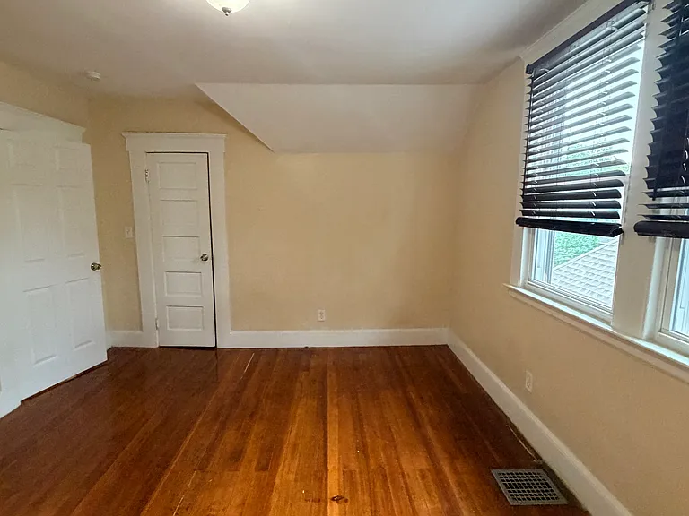 116 Sheffield Ave #3 — Photo 9