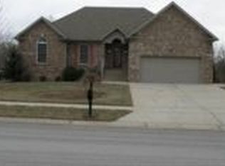 105 Blossom Cir, Shelbyville, KY 40065