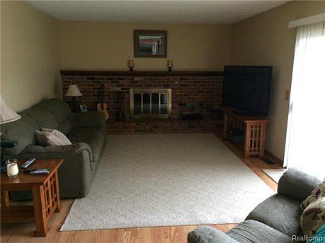 2nd image of 2816 Walmsley Circle Dr