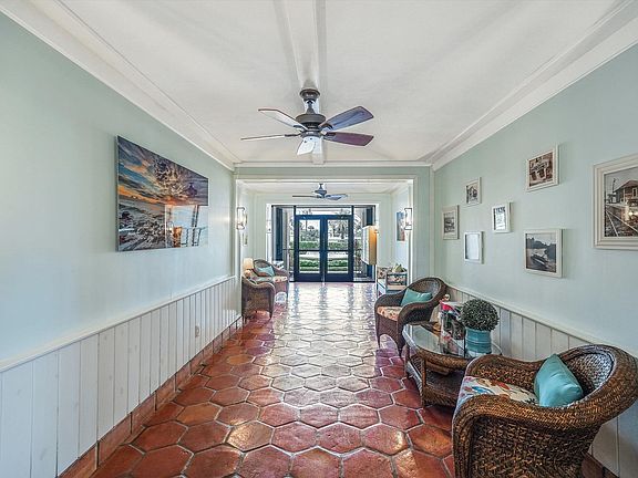 4th image of 225 Beach Rd APT 205