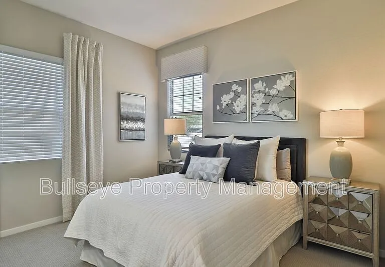 2152 N 141st Ave — Photo 23