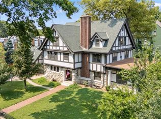 420 E 37th St, Kansas City, MO 64109