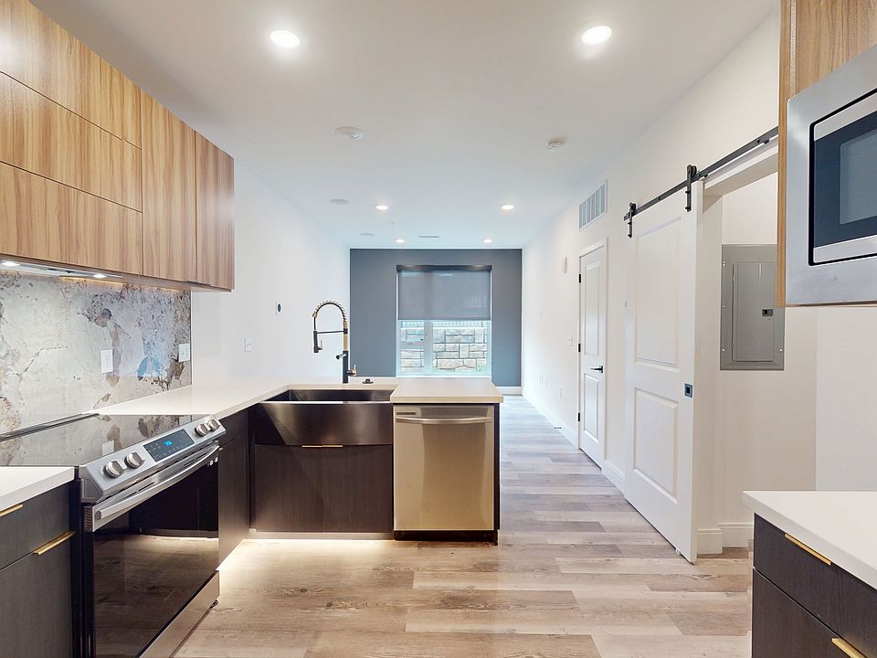 1st image of 1523 S 10th St #562