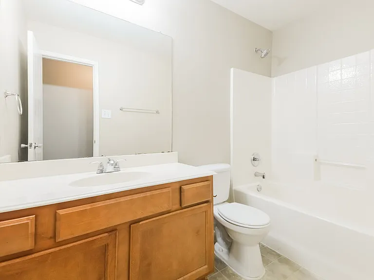 813 Huddleston Ct — Photo 15