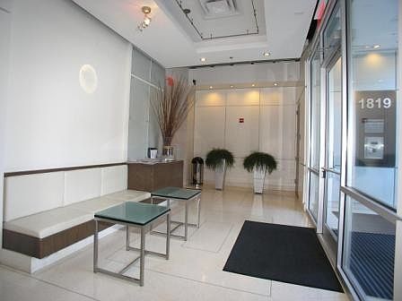 5th image of 1819 S Michigan Ave Unit 404