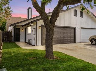 1406 Harris Ct, Fowler, CA 93625