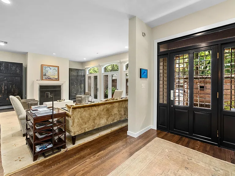 3718 Bridle Path — Photo 4