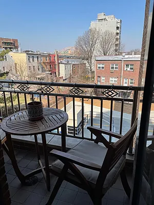 Rented by Bouklis Group | media 22