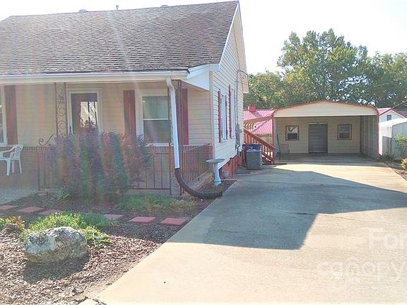 3rd image of 24 Circle Dr