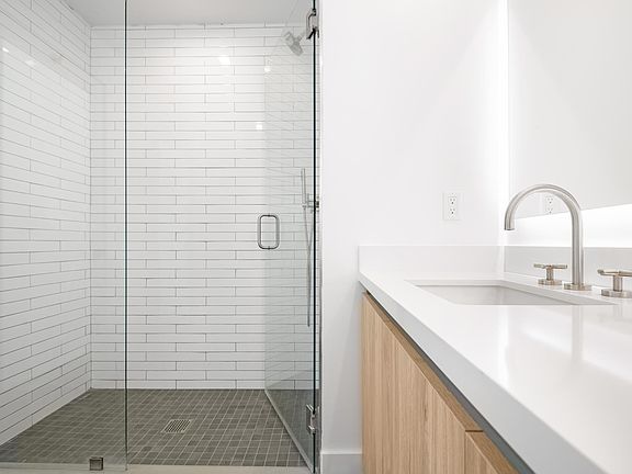 5th image of 8555 Colgate Ave #402