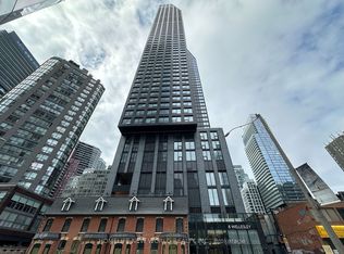 8 Wellesley St W #3915-C01, Toronto, ON M4Y 1E7