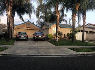 2094 N Virginia Ct, Farmersville, CA 93223