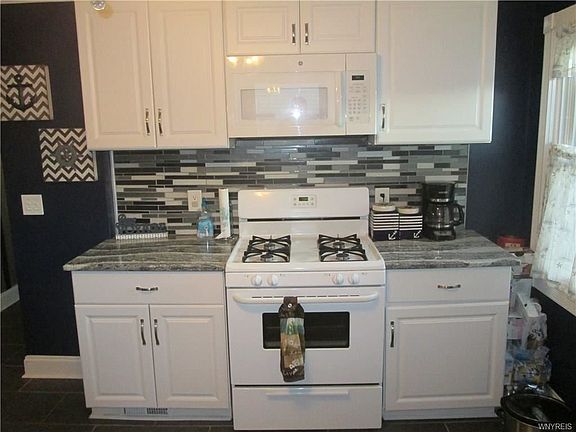 4th image of 108 Iroquois Ave