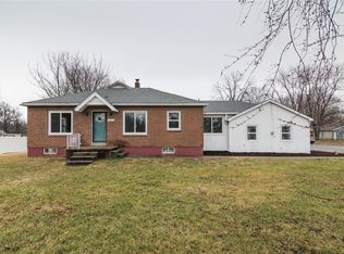 390 E Airline Dr, East Alton, IL