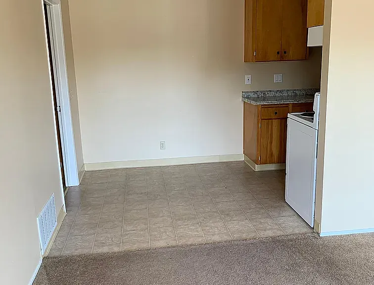 The Lewis — Photo 12