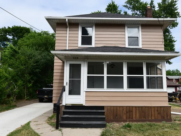 709 Center St, Jackson, MI 49202