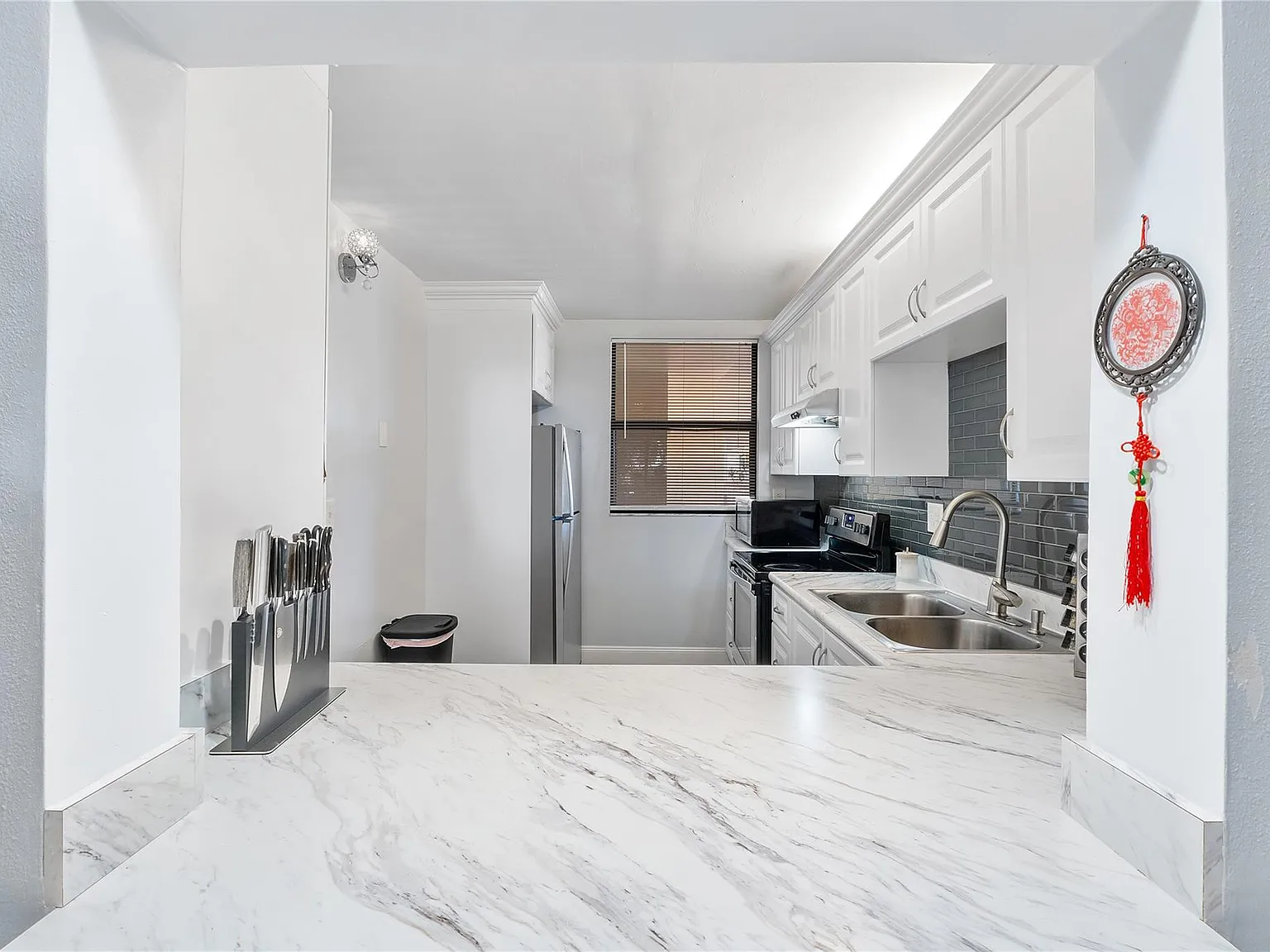 2 bed, 2.0 bath, 1068 sqft, $2,150 — Photo 2