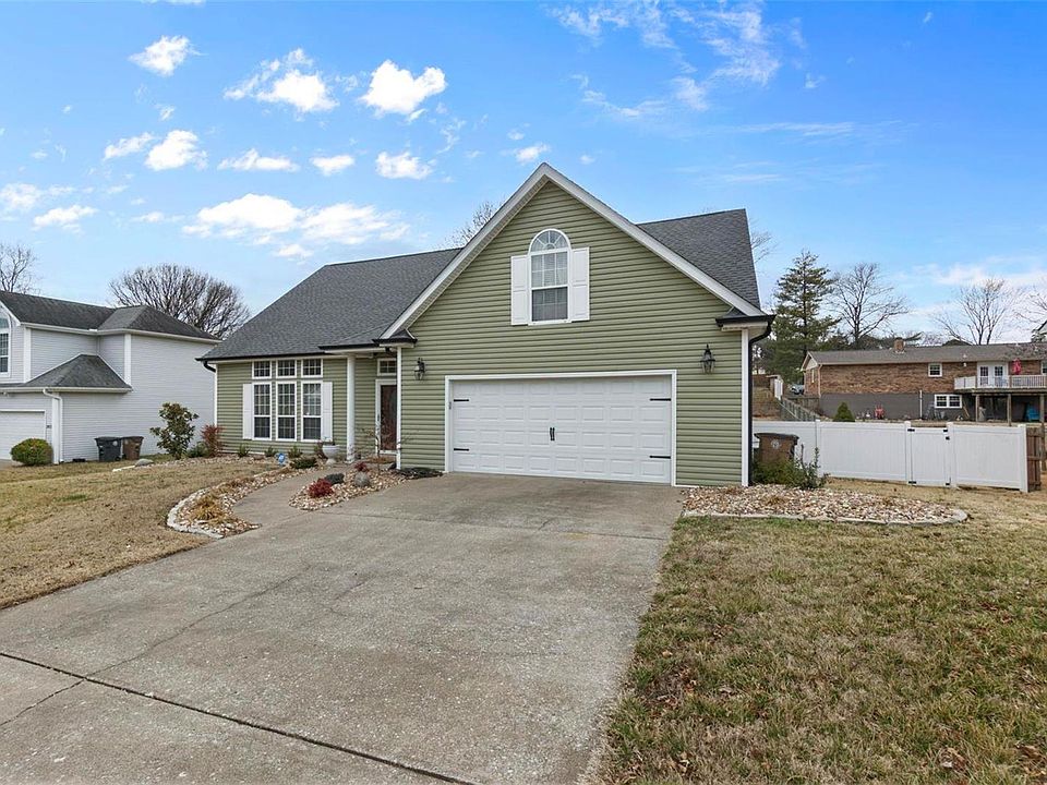 1st image of 2017 Yorktown Dr