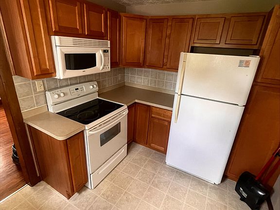 5th image of 2312 Clifton Ave