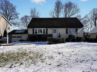 334 Elmwood Dr, Paramus, NJ 07652