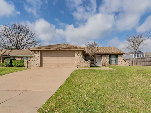 7308 Meadow Creek Dr, Fort Worth, TX 76133
