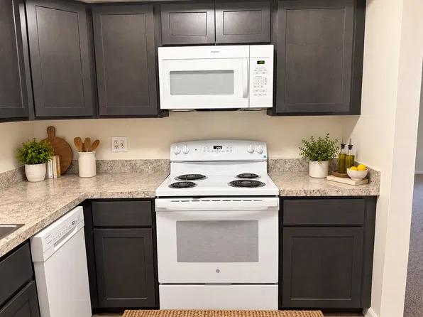 Stonehurst Garden Apartments