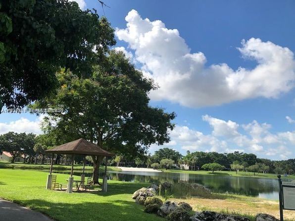 15315 SW 106th Ter APT 406